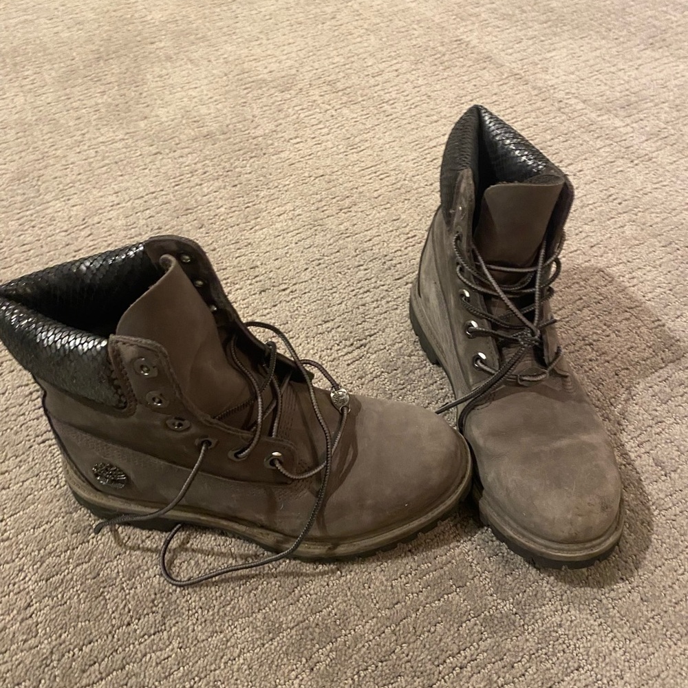 Timberland womens grey Leather Boots